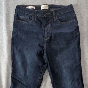 Universal Thread Light Blue Denim Jeans with Brown Stitching